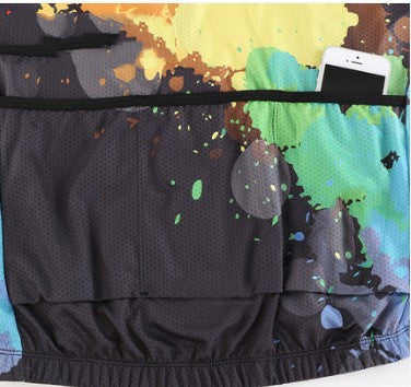 Camiseta deportiva de manga corta, de secado rápido y transpirable.