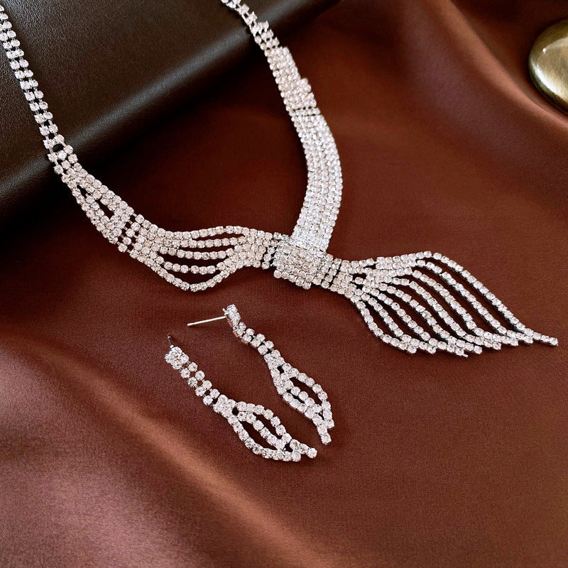 High-Grade Clavicle Chain Jewelry for Fashion and Grandeur Personality