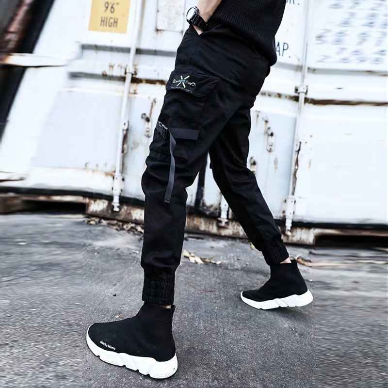Trendy Black Slim-Fit Cargo Jeans for Modern Style and Comfort