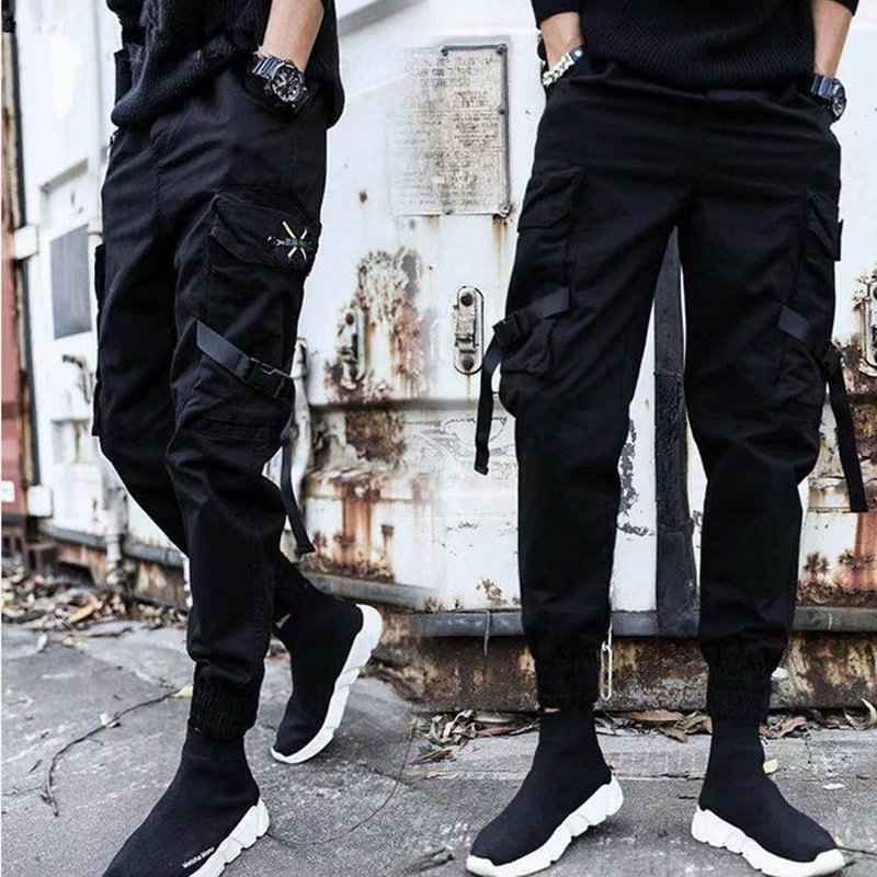Trendy Black Slim-Fit Cargo Jeans for Modern Style and Comfort