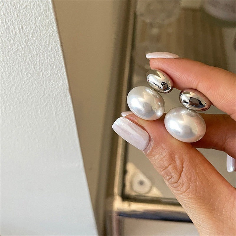 Retro Temperament Flat Bean Pearl Earrings - Neon North Clothing