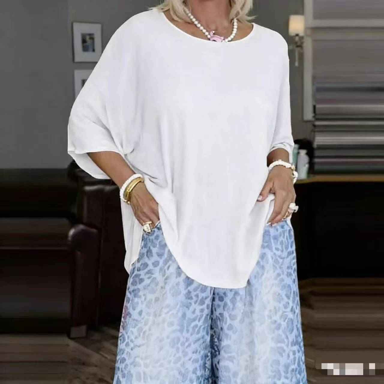 Womens Two-Piece Set: Fashionable Loose Top and Wide-Leg Pants