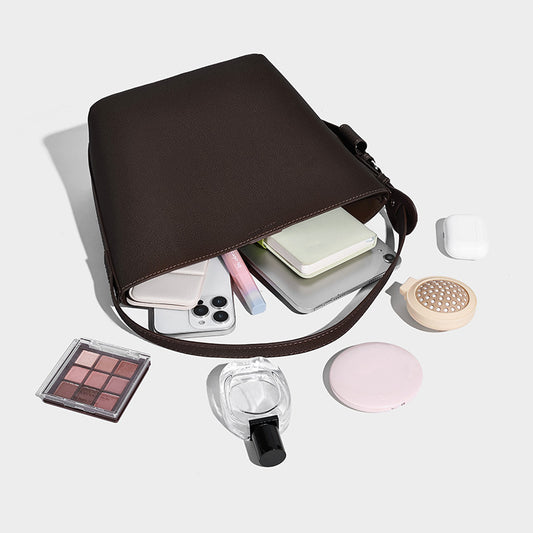 Retro Large-Capacity Women's Bag - Stylish Niche Design for Every Occasion
