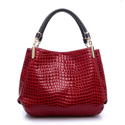 Sac à main femme à motif crocodile et section carrée verticale
