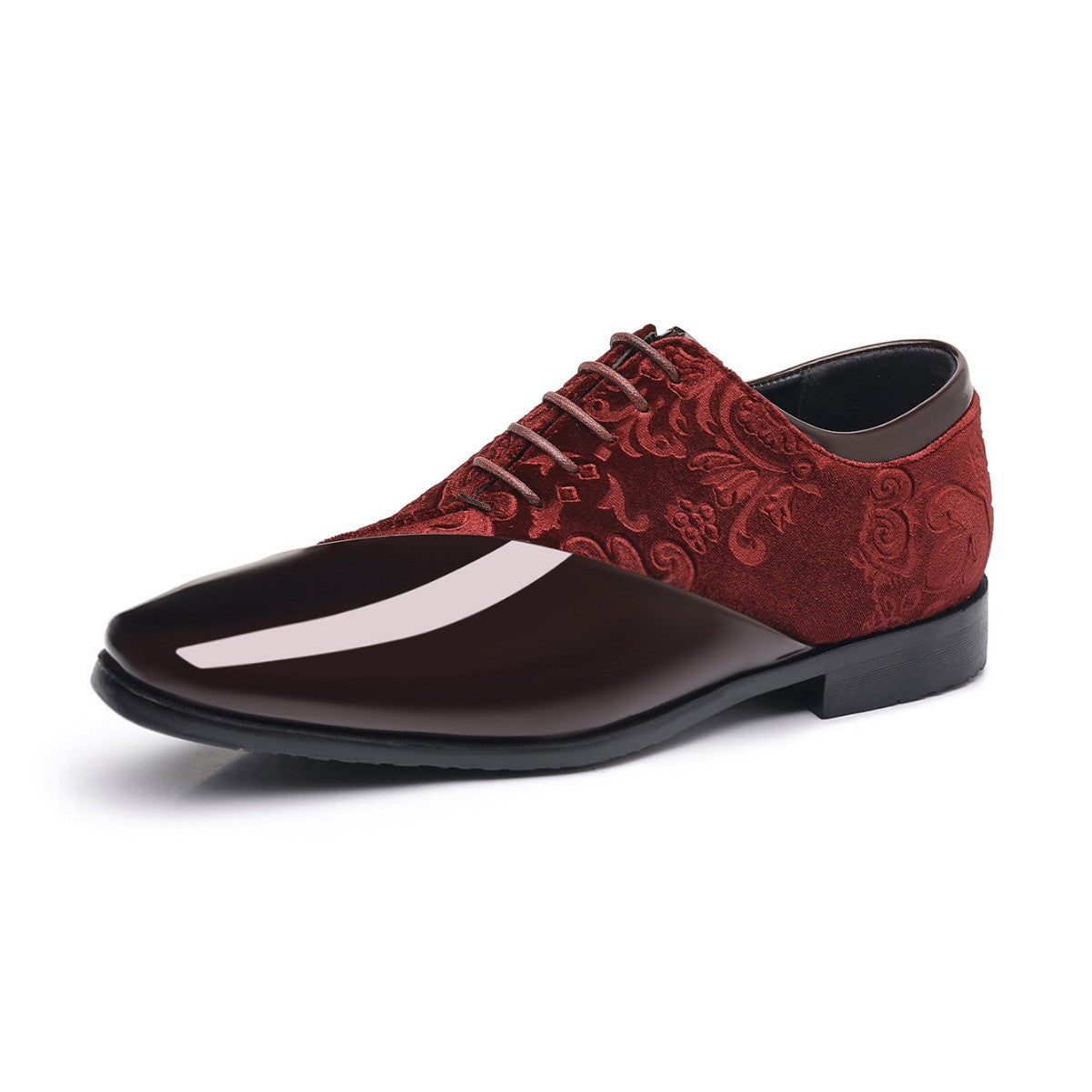 Shiny Pointed-Toe Leather Shoes for a Stylish Business Look
