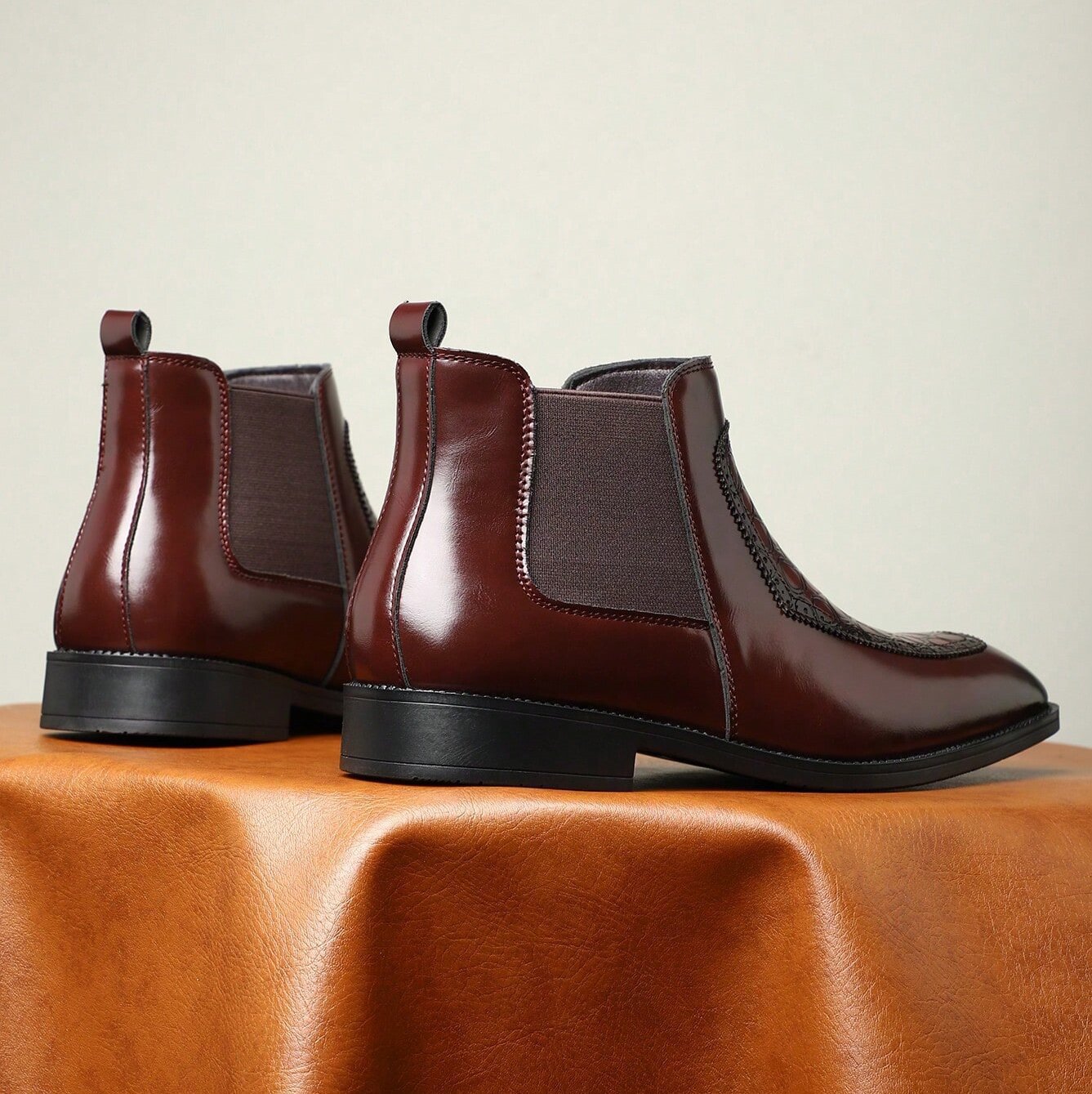 Business Casual Men's Boots - Mid-top Retro Pointed Versatile Martin Boots