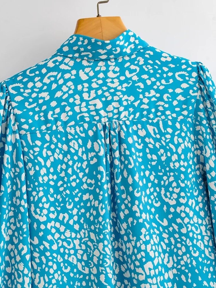 Chic Loose Leopard Print Blouse with Long Sleeves - Neon North Clothing