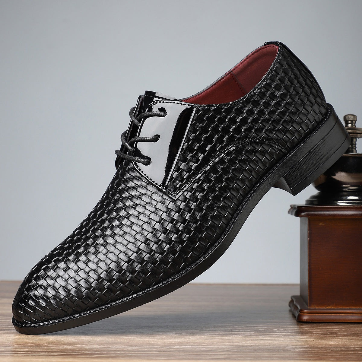 Mens Pointed-toe Leather Shoes - Stylish Formal Lace-up Design