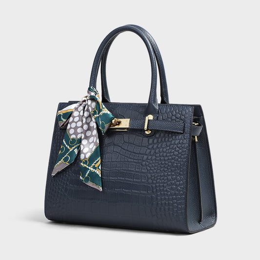Three-Dimensional Leather Handbag with Convenient Pockets