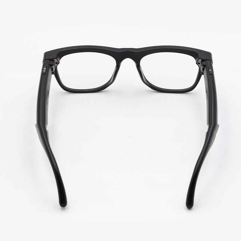 Intelligent Glasses with Real-Time Translation and 500W Pixel Camera
