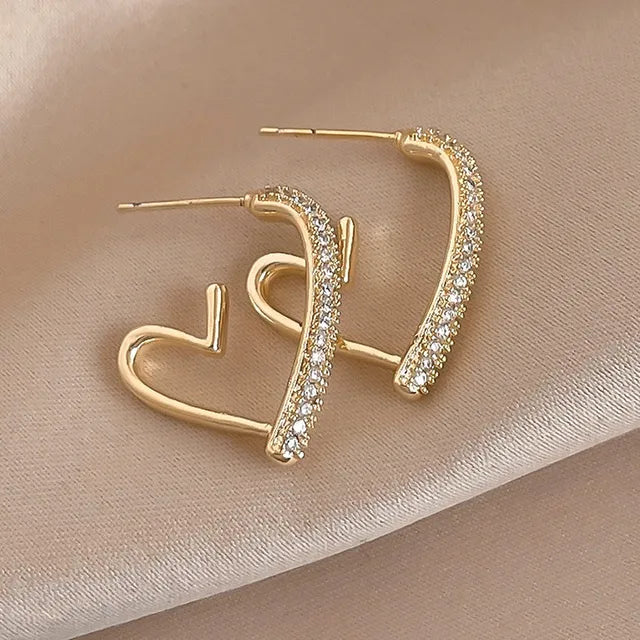 Exquisite Heart Shape Stud Earrings - Neon North Clothing