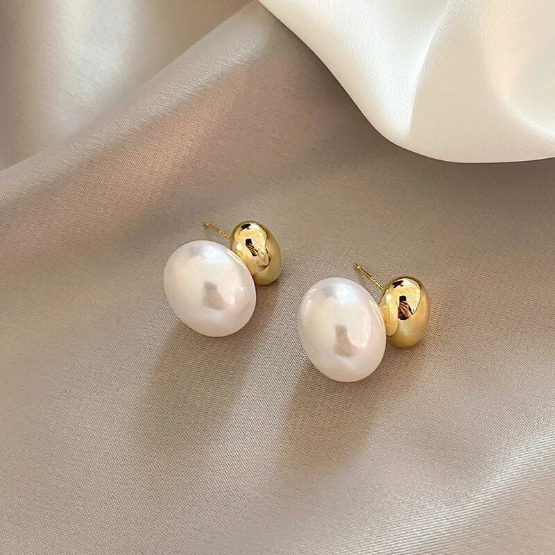 Retro Temperament Flat Bean Pearl Earrings - Neon North Clothing