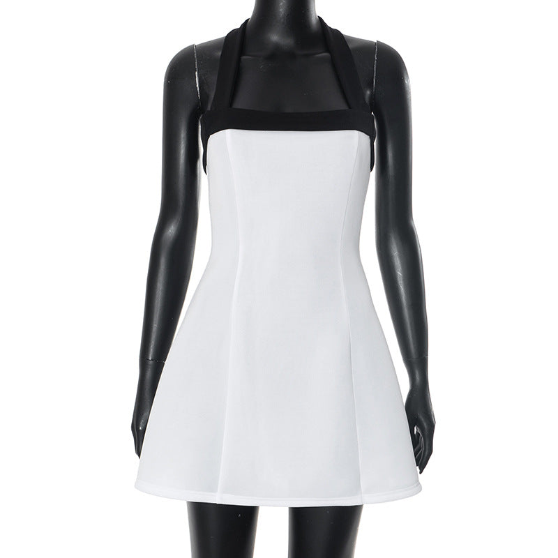 Robe mini blanche noire à bretelles et épaules dénudées
