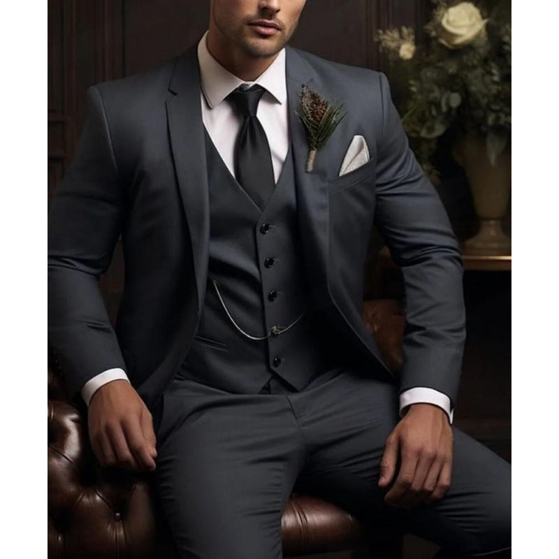 Mens Stylish Three-Piece Suit in Solid Colors for a Sophisticated Vibe