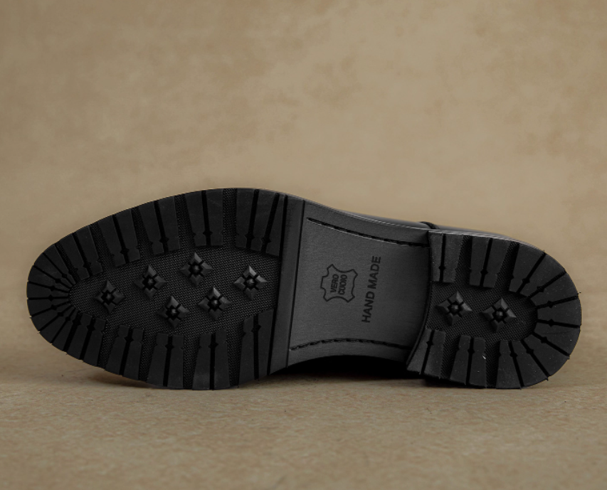 Men's Cowhide Formal Shoes for Business and Trendy Occasions