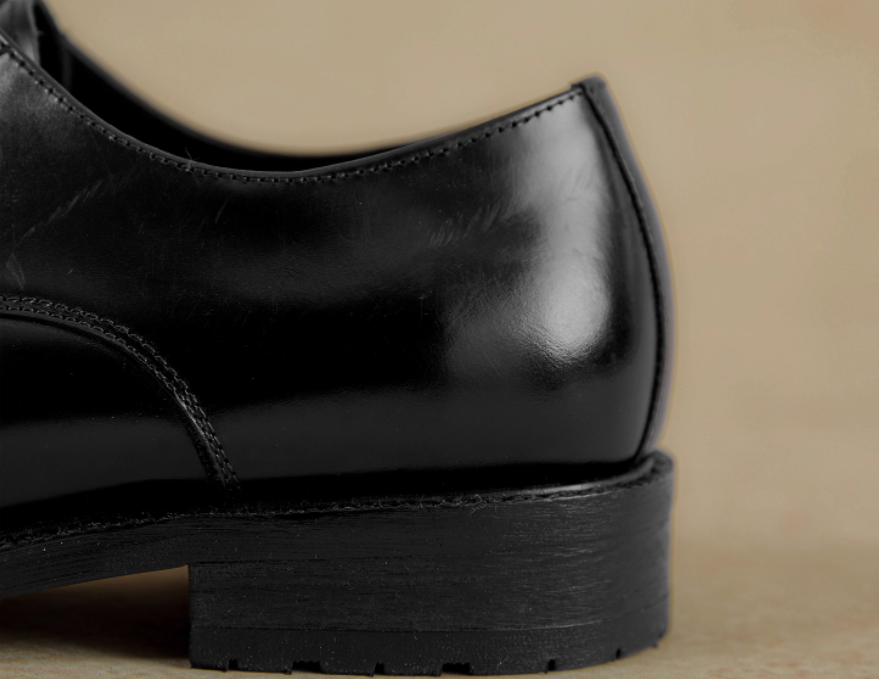 Men's Cowhide Formal Shoes for Business and Trendy Occasions